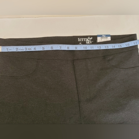 Stretchable Skinny Jeggings size 0x (14w) - Picture 6 of 11